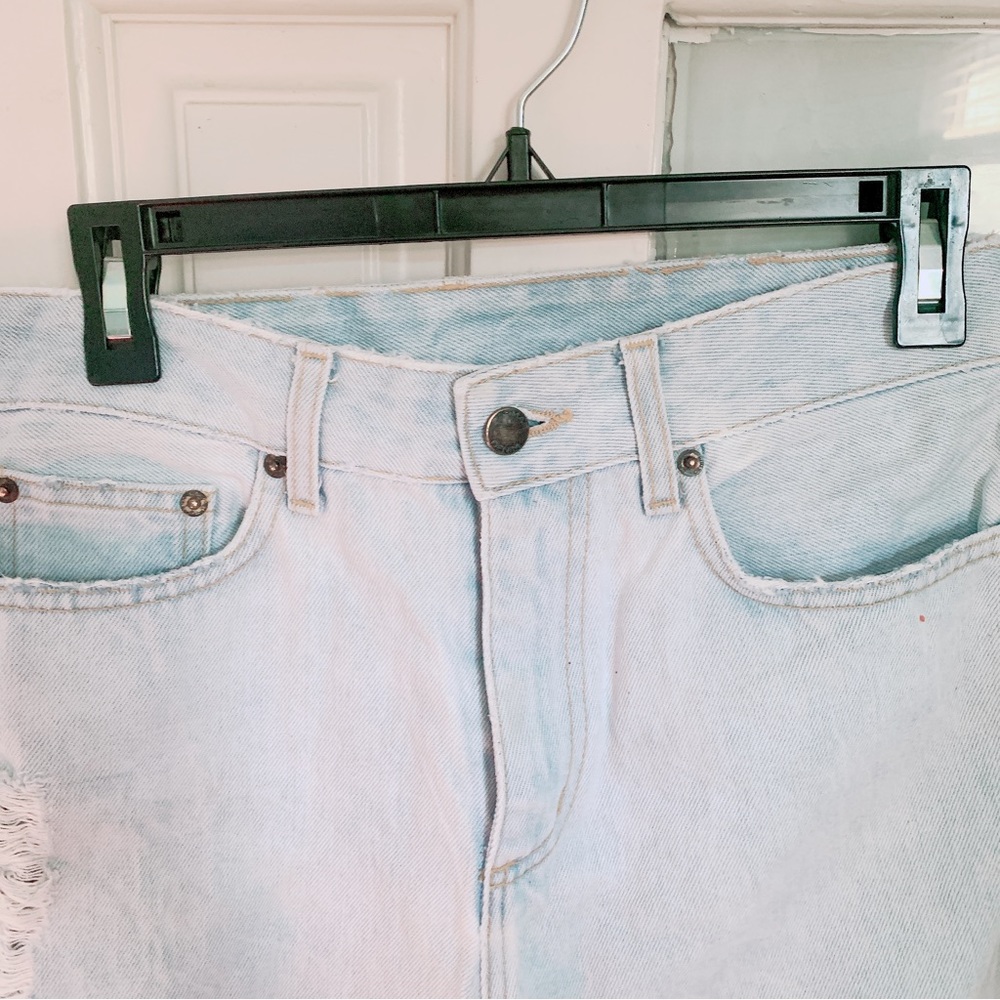 Carmar distressed mom high waisted denim jeans Size 27 - Picture 4 of 6